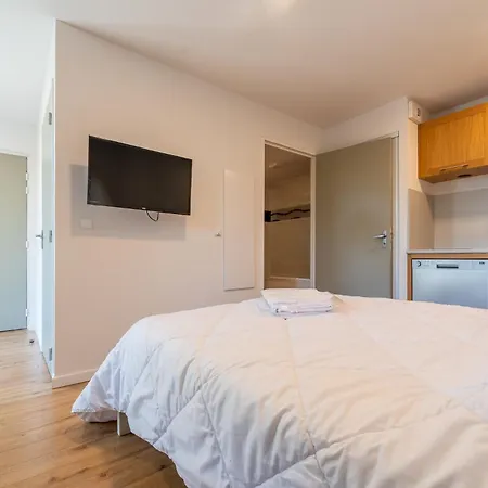 Les Balcons De L'yse De Tourisme Апарт-отель Люс-Сен-Совёр