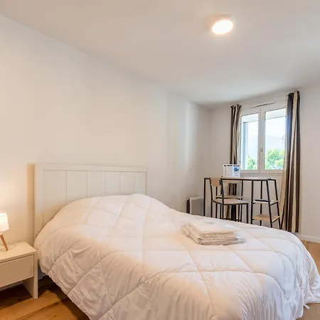 Апарт-отель Les Balcons De L'yse De Tourisme Люс-Сен-Совёр