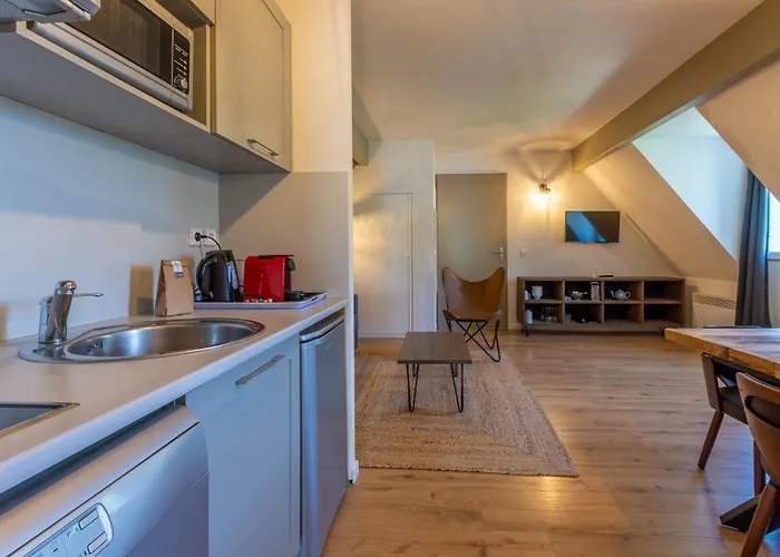 Апарт-отель Les Balcons De L'yse De Tourisme Люс-Сен-Совёр